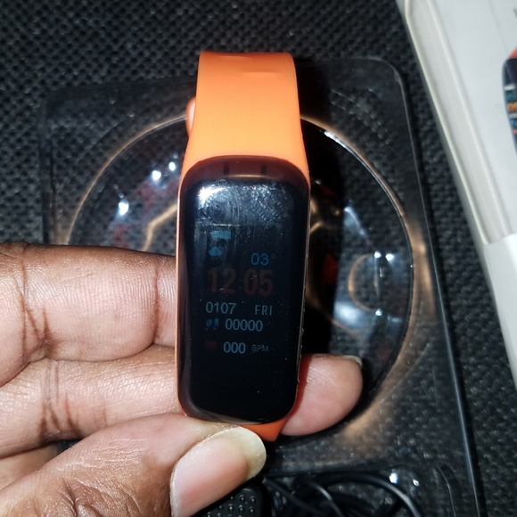 B1/B4 Smart Bracelet/Watch China version of Fitbit sports tracker - Picture 4 of 6